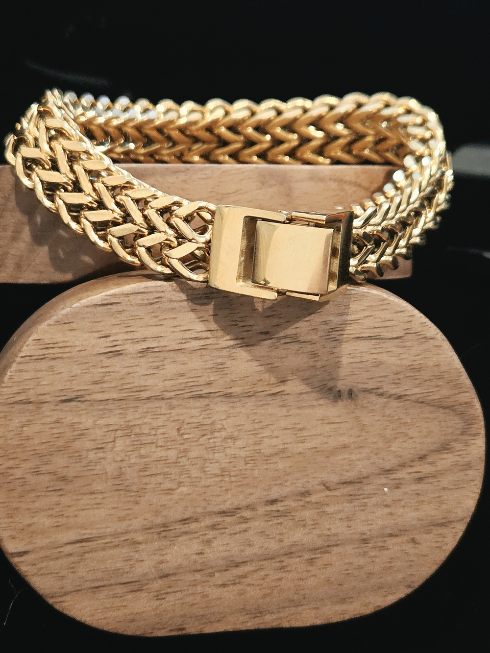 Gold Braided Chain Bracelet - Elegant Women's Bracelet
